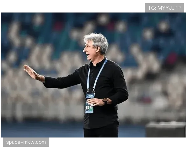 美因茨官方宣布与功勋教练就下赛季去留问题开启谈判 美因茨官方宣布与功勋教练就下赛季去留问题开启谈判